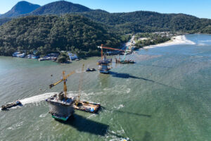 Ponte de Guaratuba atinge 60% de execução e avança com obras nos acessos